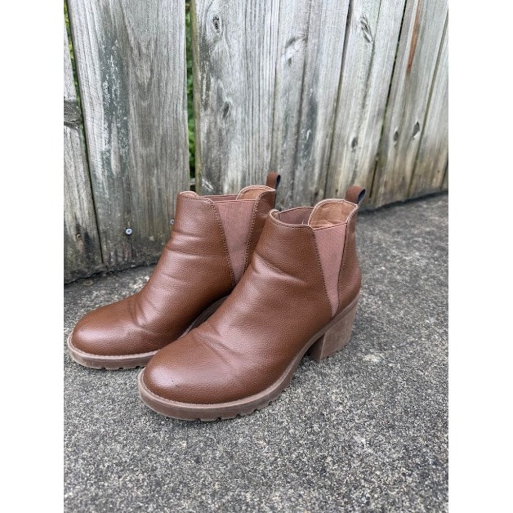 Boho Fall Xhilaration Ankle Boots Size 9 Brown Block Heel Chelsea Booties